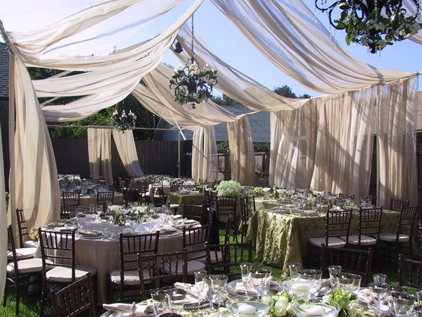 001-Backyard_Wedding.jpg