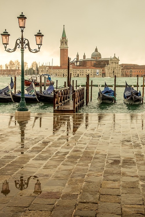 Rocking on the Acqua alta
